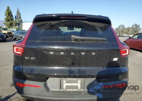 2021 Volvo Xc40 Recharge z USA, uszkodzony, nr VIN YV4ED3UR6M2561704